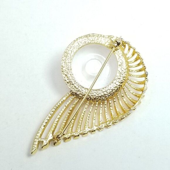 Vintage White and Gold Tone Wing or Eye Shape Modernist Style Brooch, Retro 80s - Picture 3 of 5